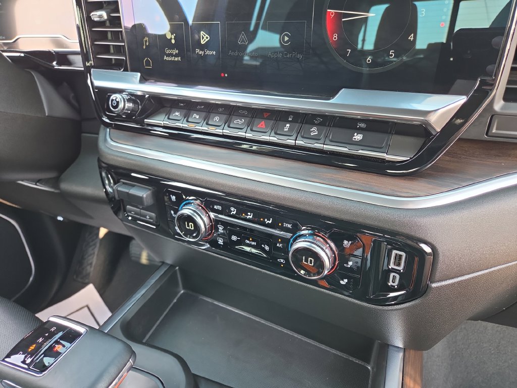 2024 GMC Sierra 1500 SLT - Photo 15
