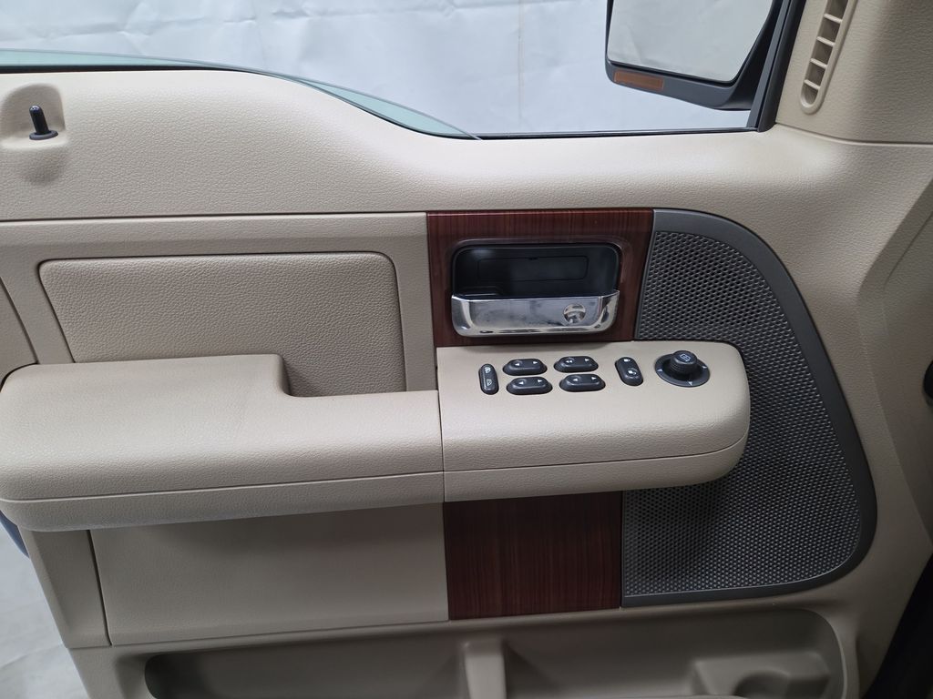 2005 Ford F-150 XLT - Photo 18