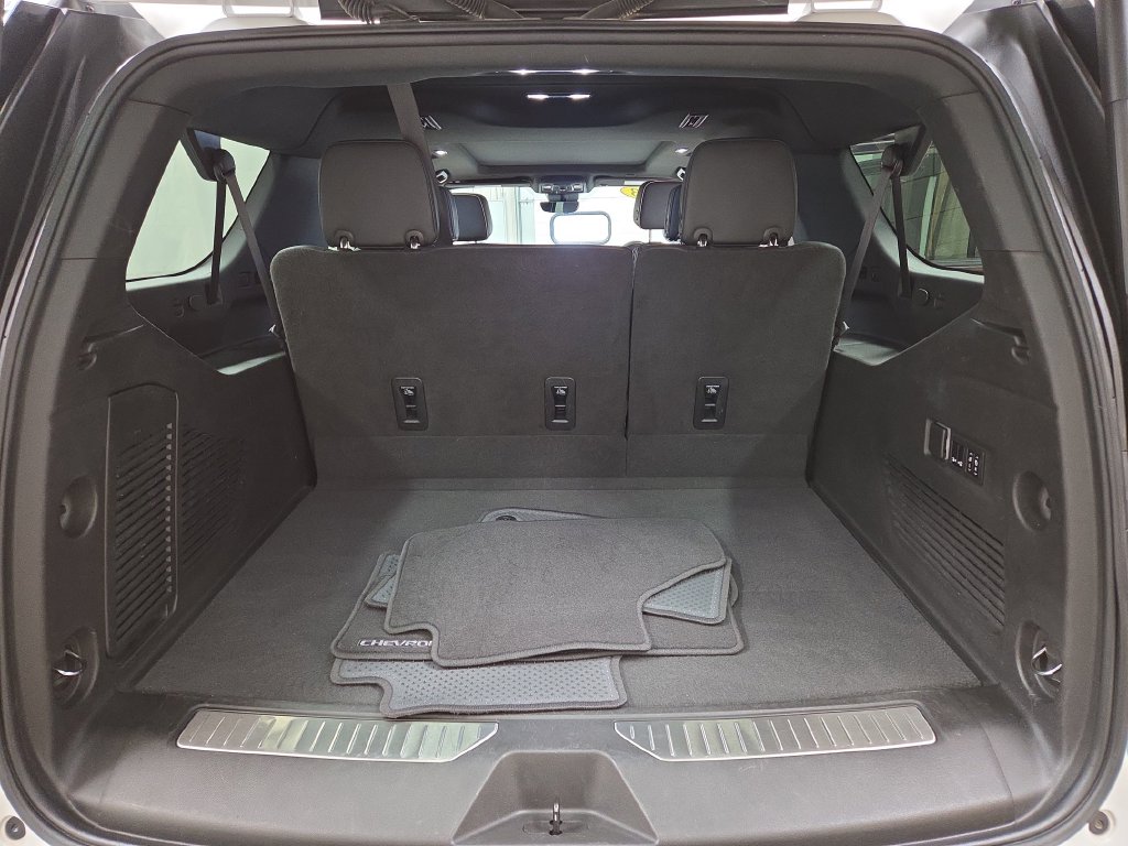 2023 Chevrolet Suburban Premier - Photo 9