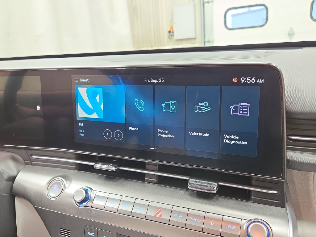 2025 Hyundai Kona SEL - Photo 15