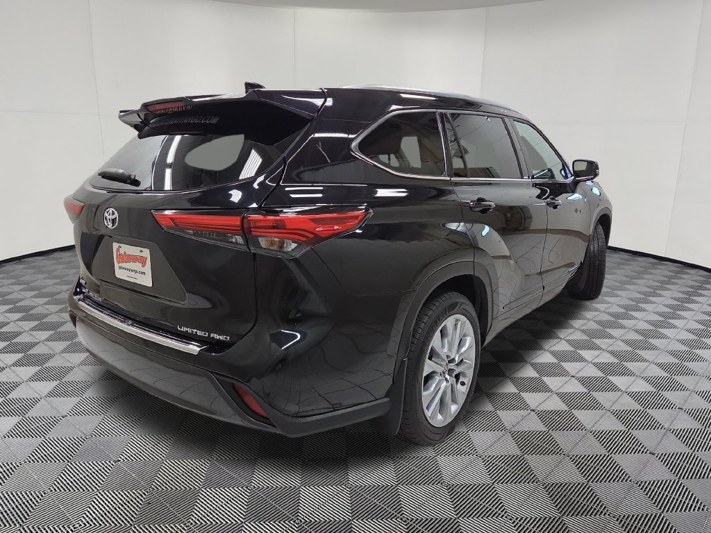 Used 2022 Toyota Highlander Limited SUV