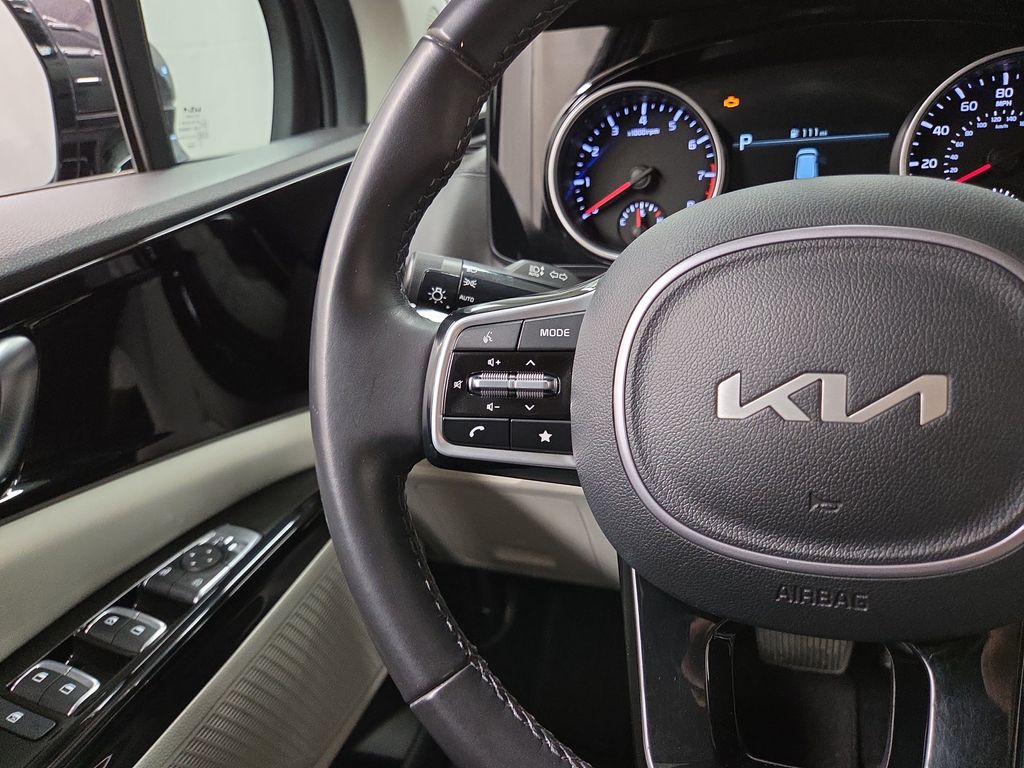 2023 Kia Carnival EX - Photo 21