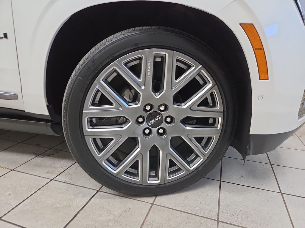 2025 GMC Yukon XL Denali Ultimate - Photo 8