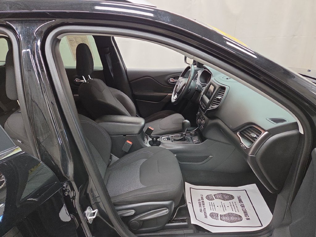 2019 Jeep Cherokee Latitude - Photo 12