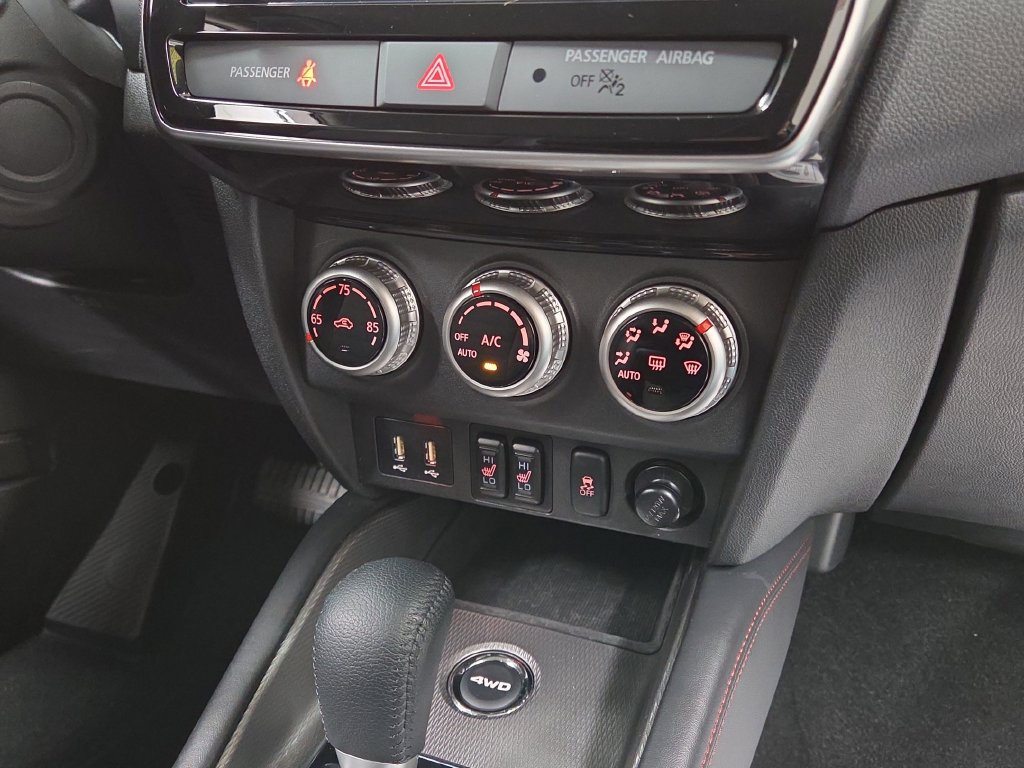 2025 Mitsubishi Outlander Sport SE - Photo 15