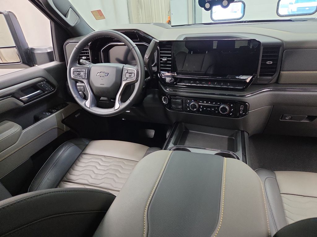 2026 Chevrolet Silverado 2500HD ZR2 - Photo 13