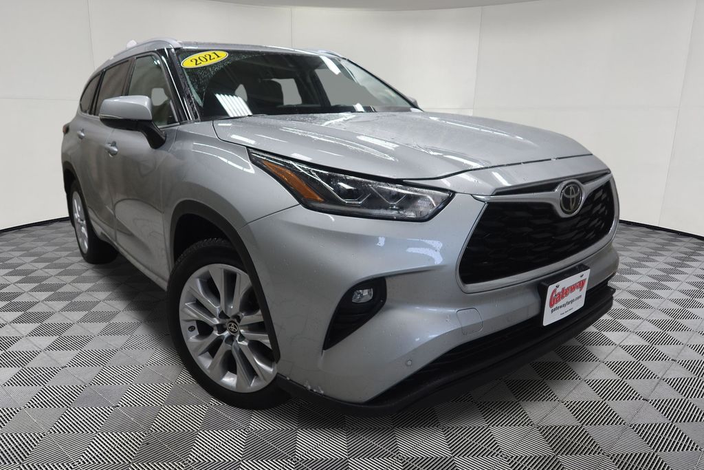 2021 Toyota Highlander Limited - Photo 3