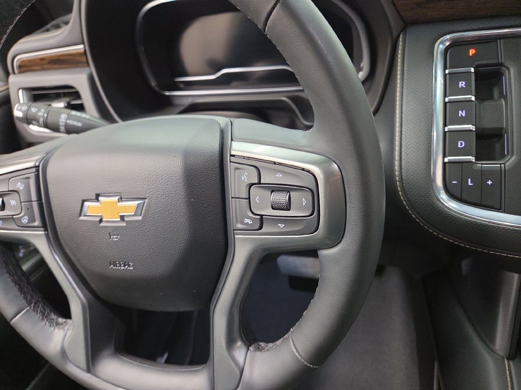 2023 Chevrolet Suburban Premier - Photo 19