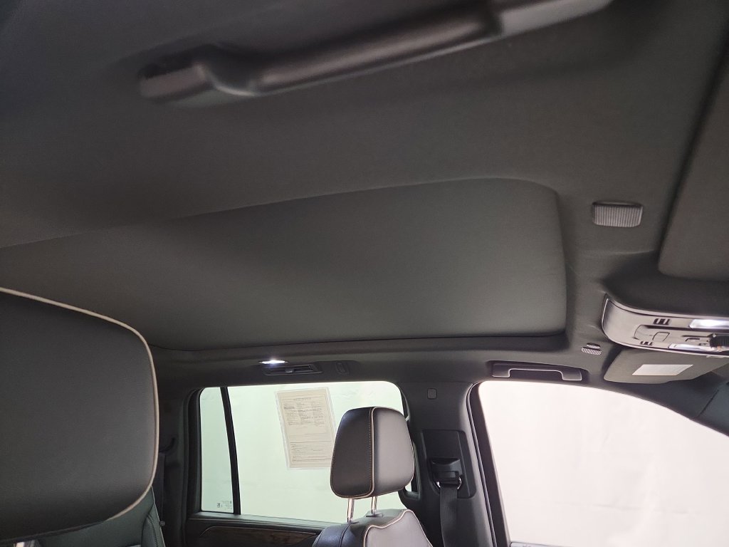 2023 Chevrolet Suburban Premier - Photo 13