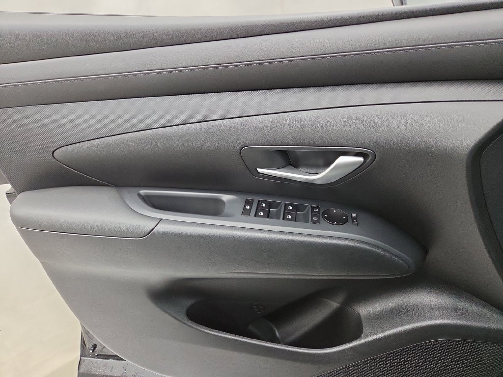 2025 Hyundai Santa Cruz SE - Photo 20