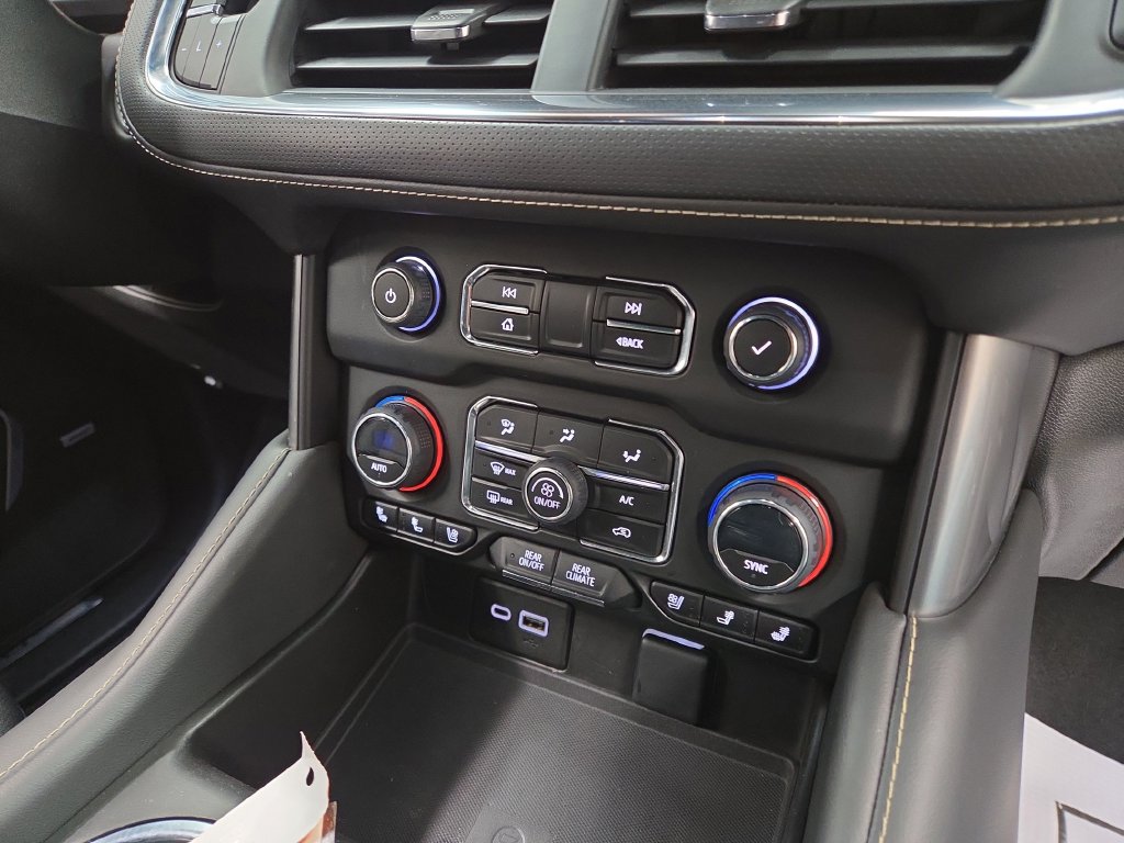2023 Chevrolet Suburban Premier - Photo 17