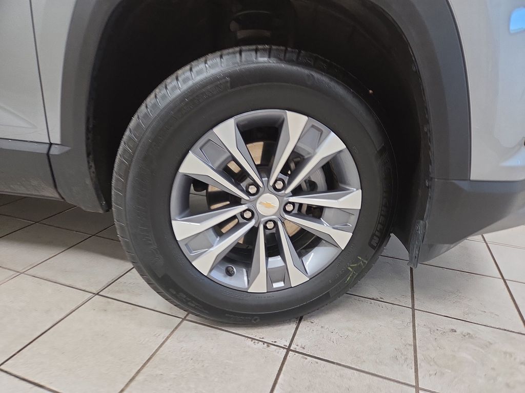 2026 Chevrolet Equinox LT - Photo 8
