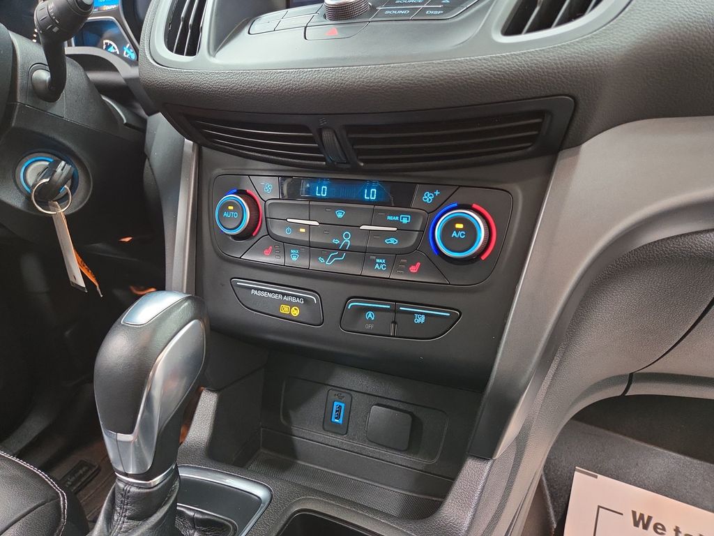 2018 Ford Escape SEL - Photo 16
