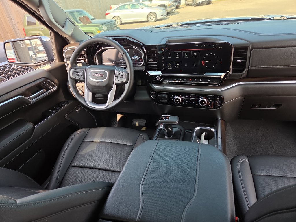 2024 GMC Sierra 1500 SLT - Photo 12