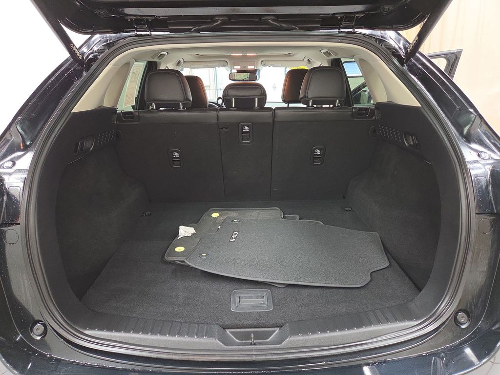 2025 Mazda CX-5 S Preferred package - Photo 9