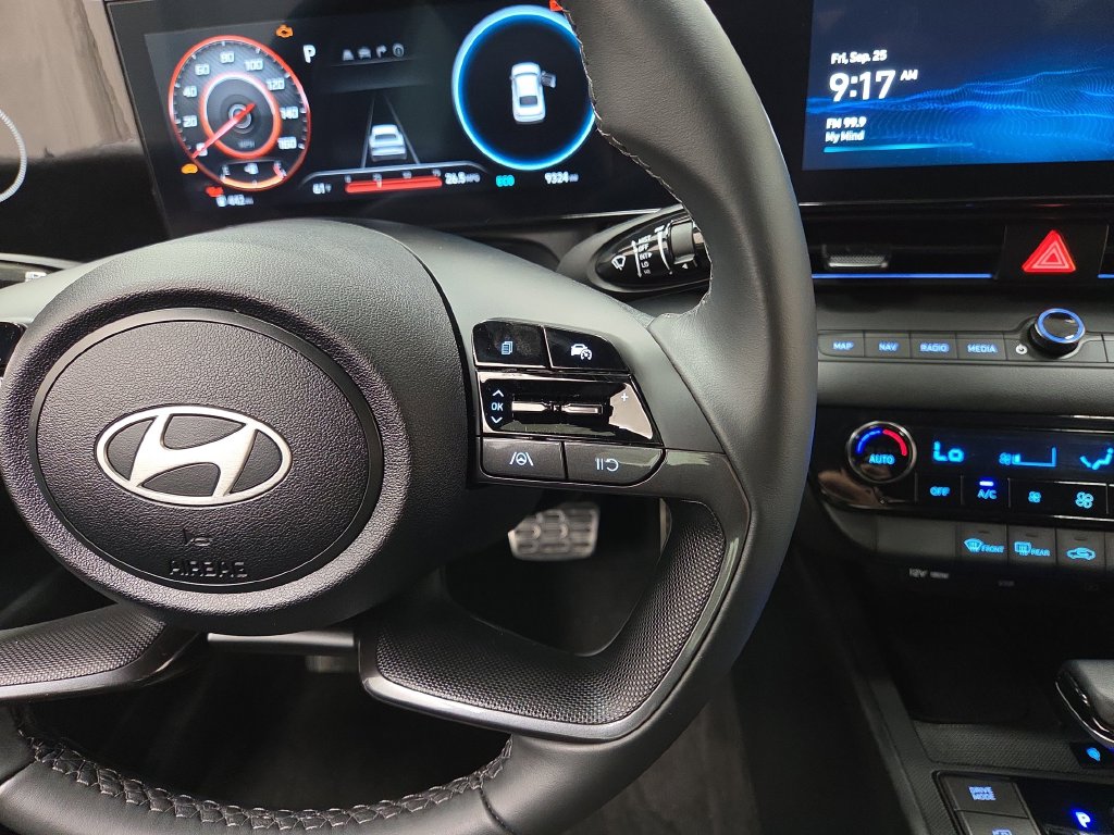 2025 Hyundai Elantra Blue - Photo 16