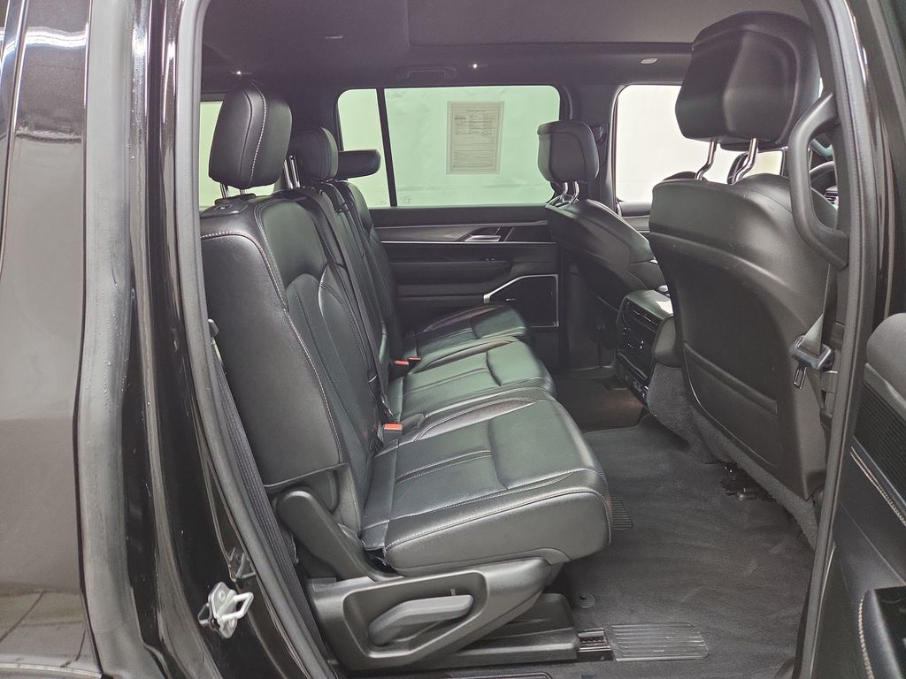 2022 Jeep Wagoneer Series I - Photo 11