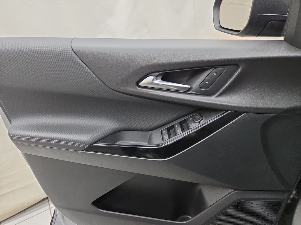 2026 Chevrolet Equinox LT - Photo 21