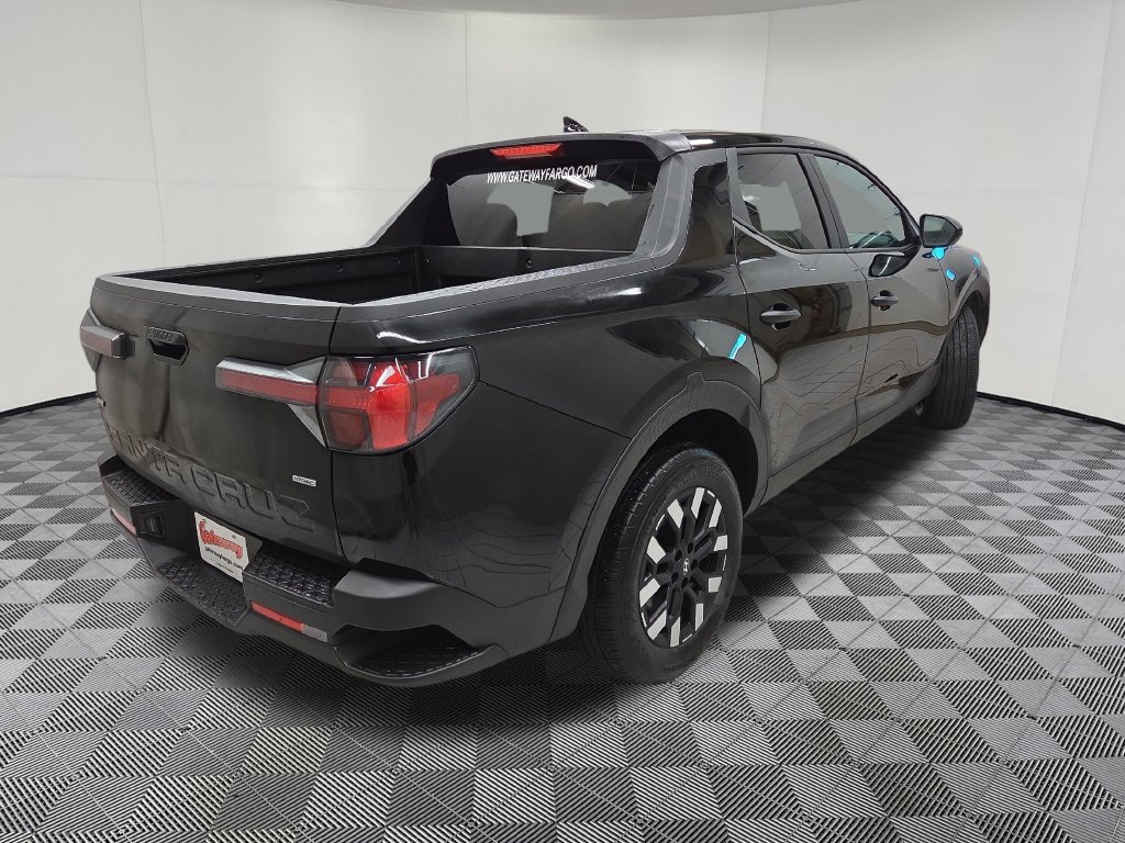 2025 Hyundai Santa Cruz SE - Photo 4