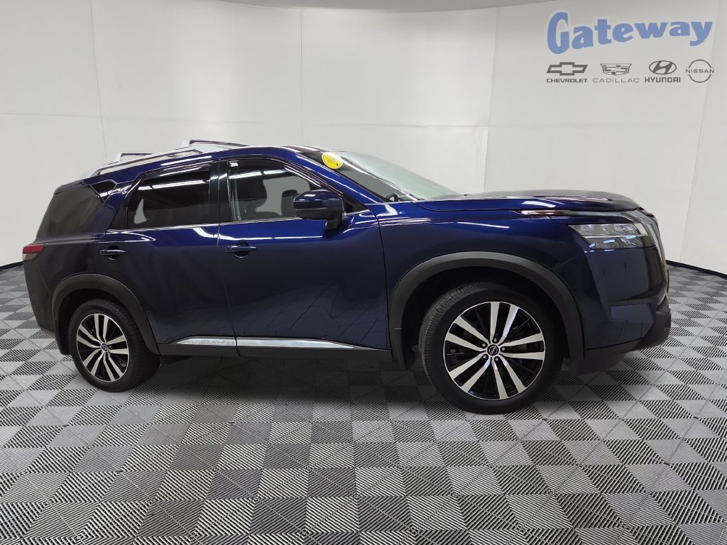 Used 2024 Nissan Pathfinder Platinum SUV