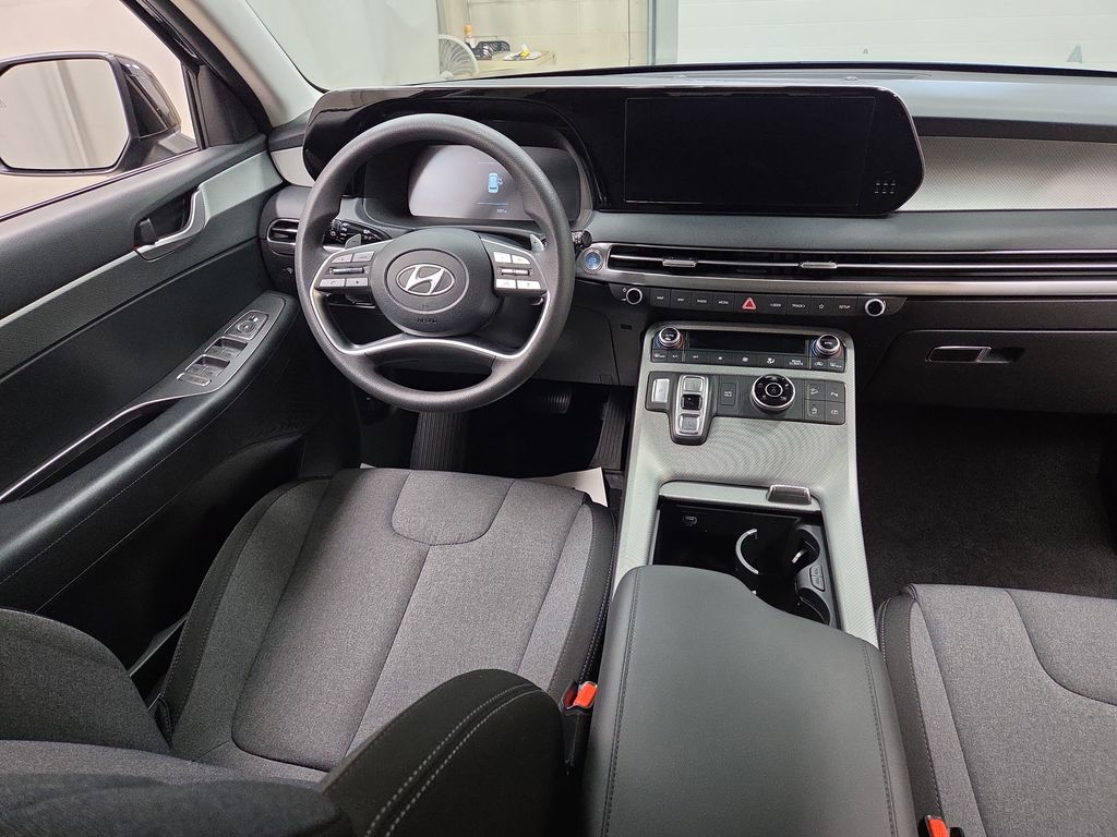2025 Hyundai Palisade SE - Photo 13