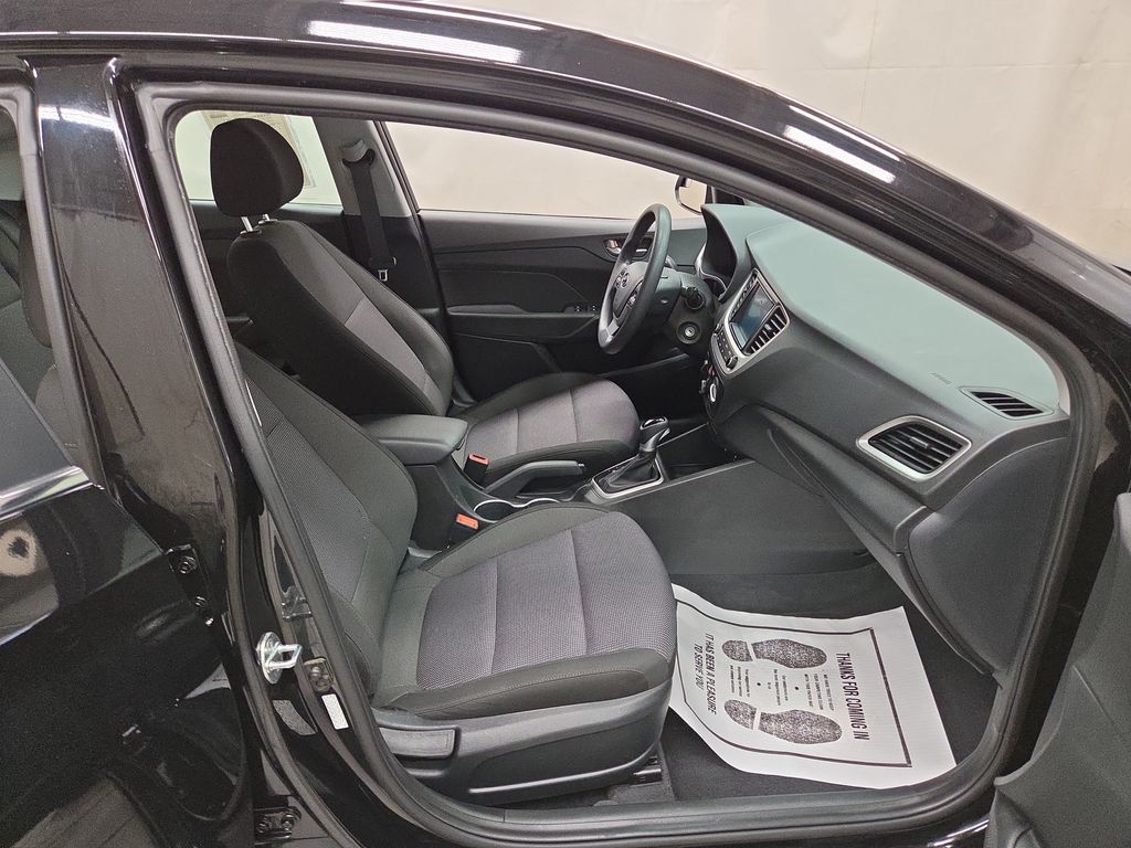 2022 Hyundai Accent SEL - Photo 11