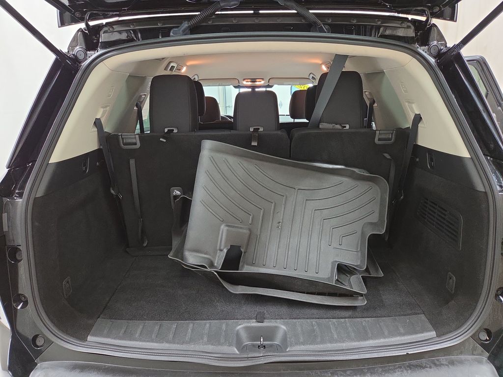 2024 Nissan Pathfinder SV - Photo 9
