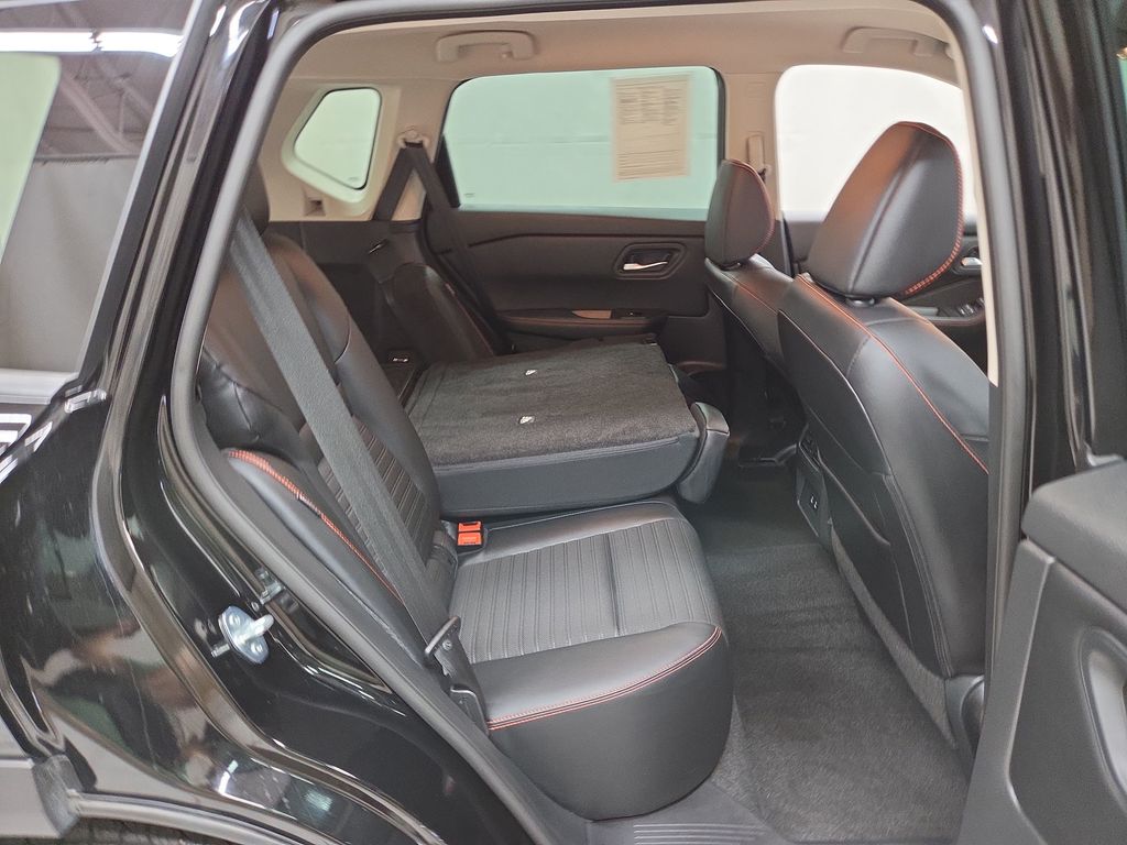 2025 Nissan Rogue Rock Creek - Photo 11