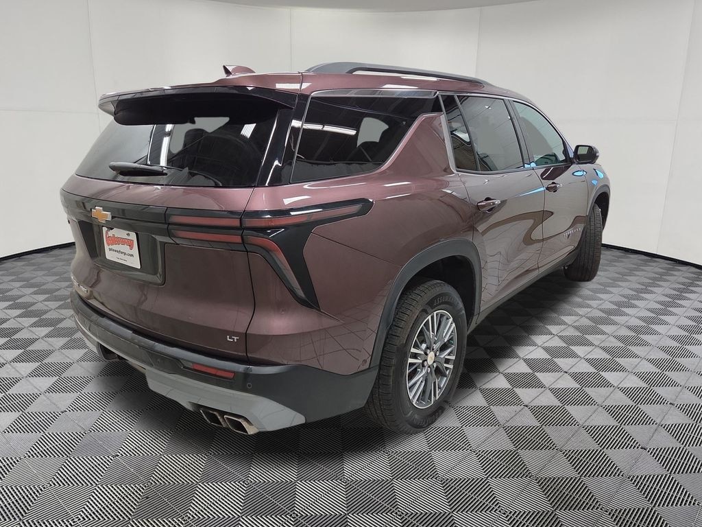 Used 2024 Chevrolet Traverse LT SUV