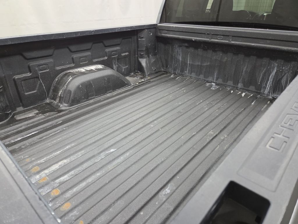 2021 Chevrolet Silverado 1500 LT - Photo 5