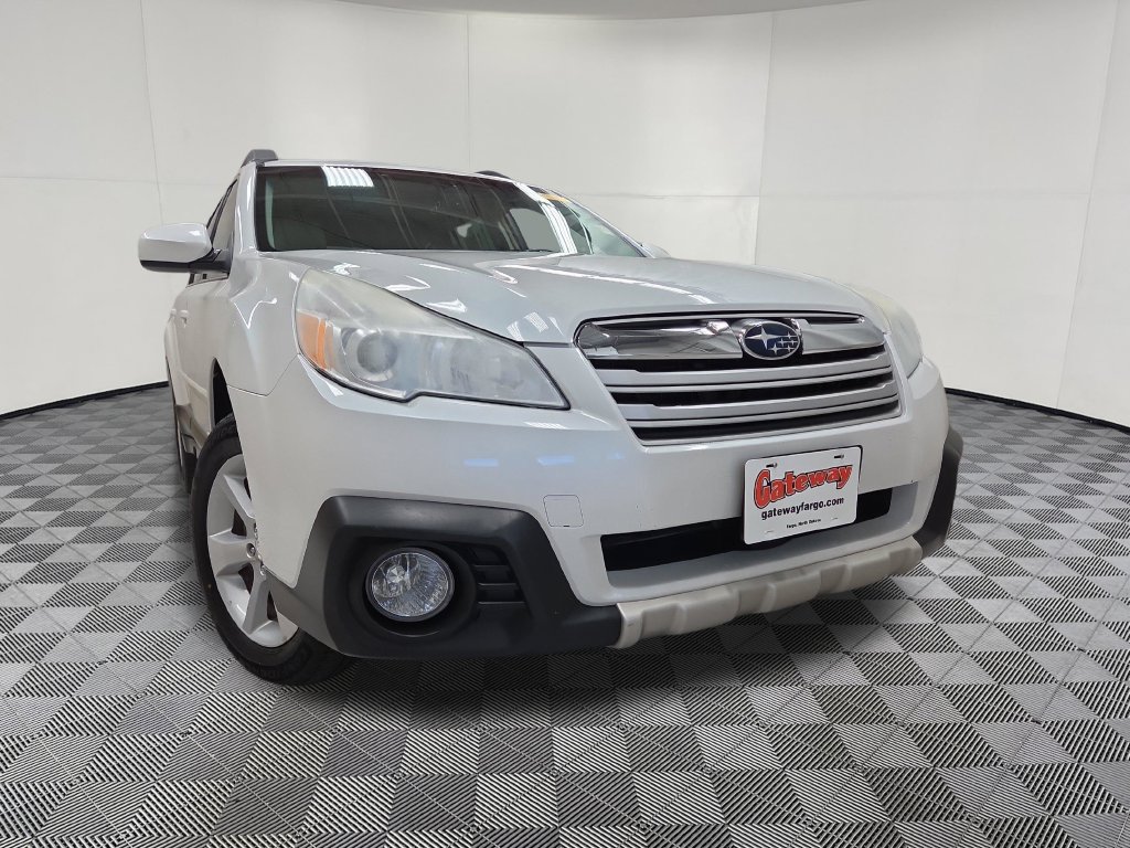 Used 2013 Subaru Outback Limited with VIN 4S4BRCKC5D3316582 for sale in Fargo, ND
