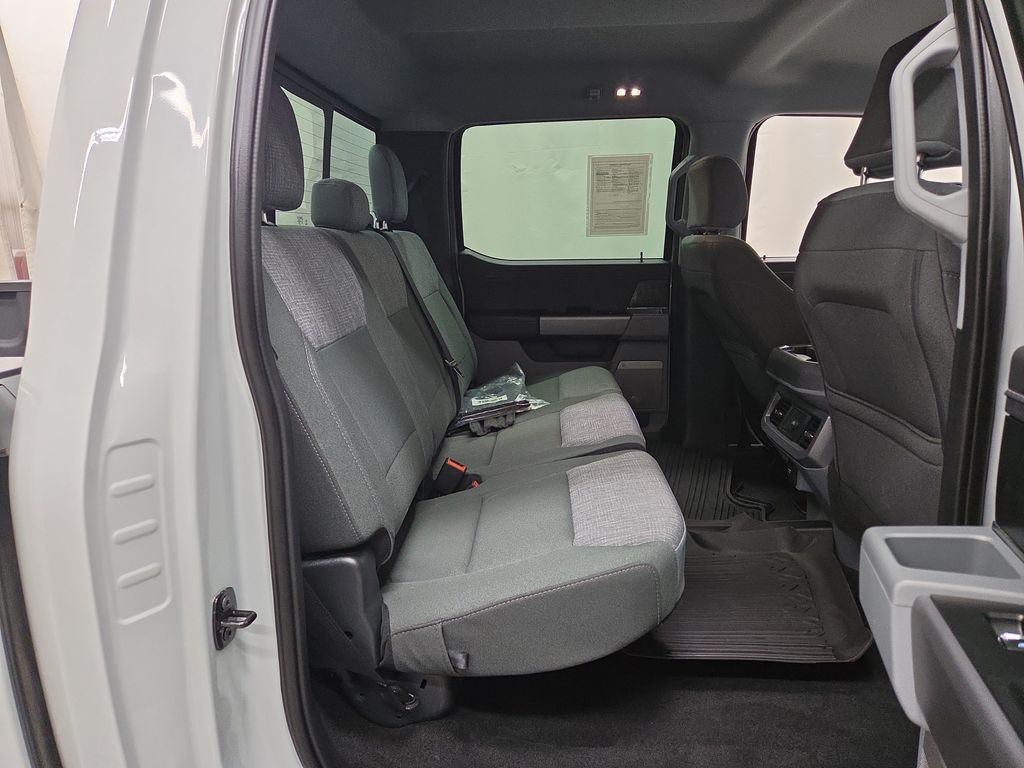 2025 Ford F-350 Super Duty XLT - Photo 11