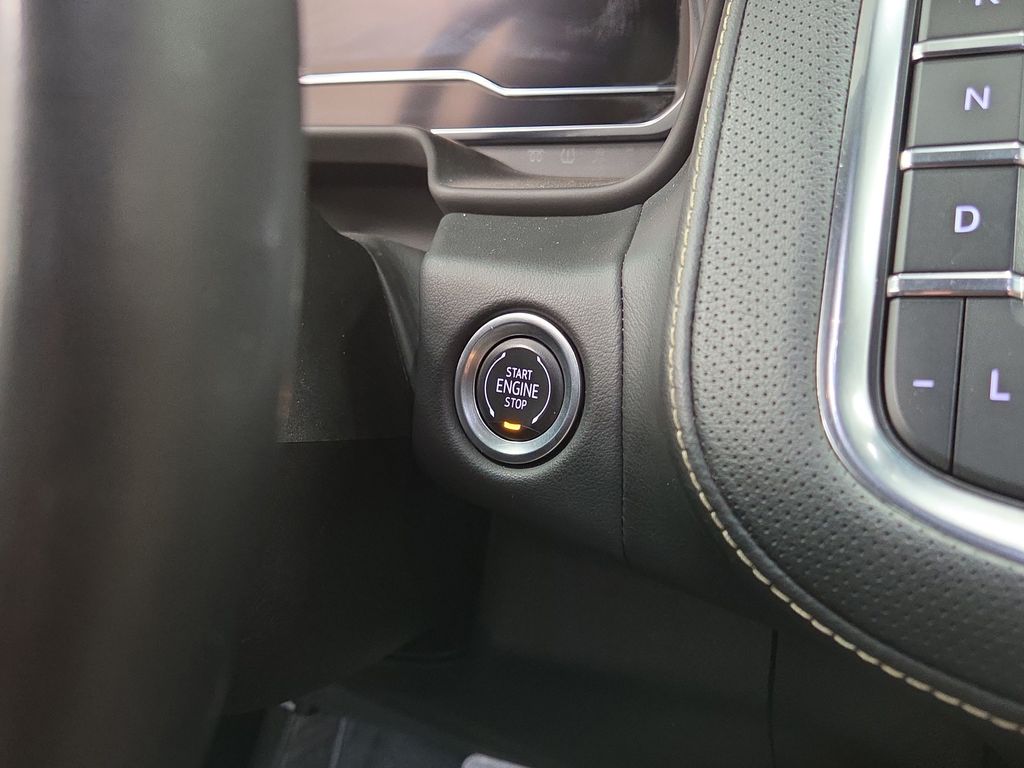 2024 Chevrolet Suburban Premier - Photo 17