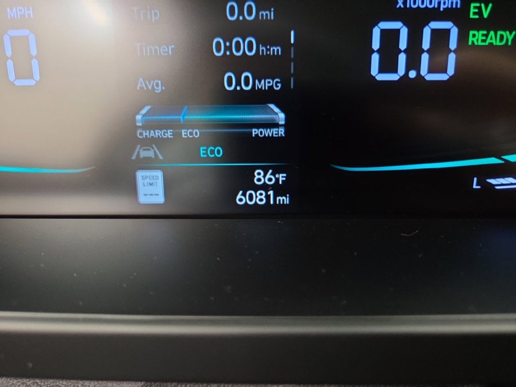 2025 Hyundai Elantra Blue - Photo 22