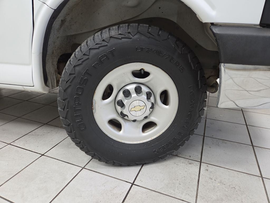 2021 Chevrolet Express Cargo Work Van - Photo 8