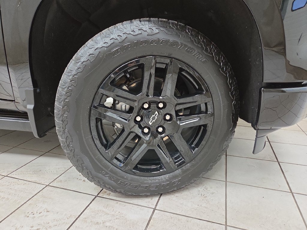2025 Chevrolet Silverado 1500 High Country - Photo 8
