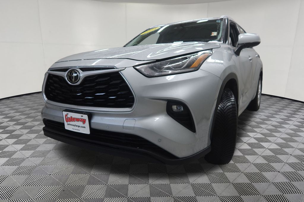 2021 Toyota Highlander Limited - Photo 5
