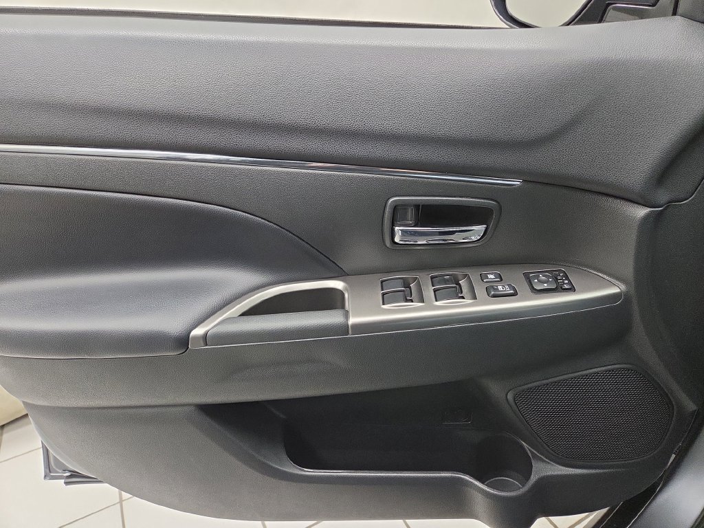 2025 Mitsubishi Outlander Sport SE - Photo 20