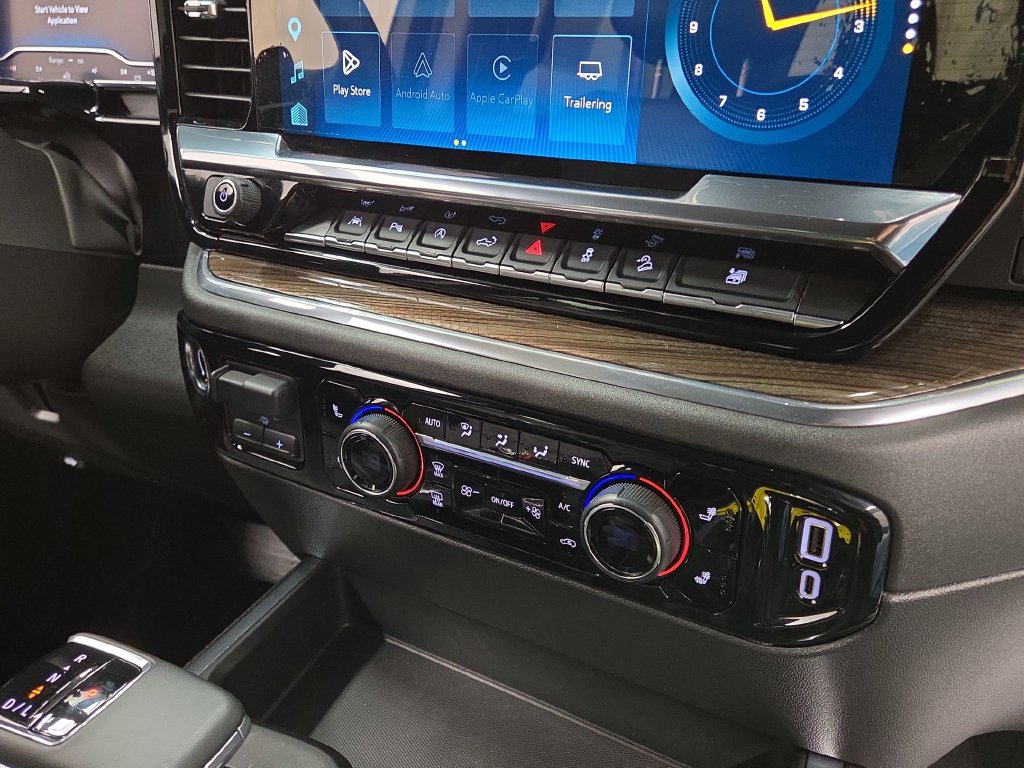 2025 Chevrolet Silverado 1500 LT Trail Boss - Photo 17