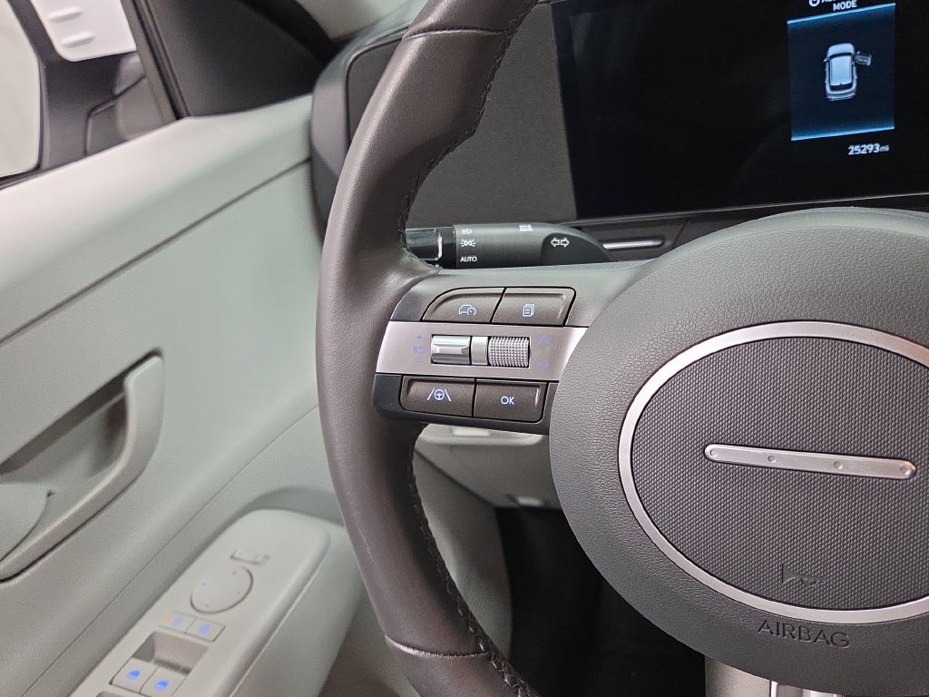 2025 Hyundai Kona SEL - Photo 20