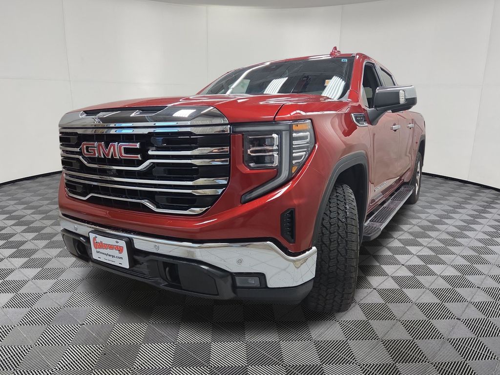2023 GMC Sierra 1500 SLT - Photo 8