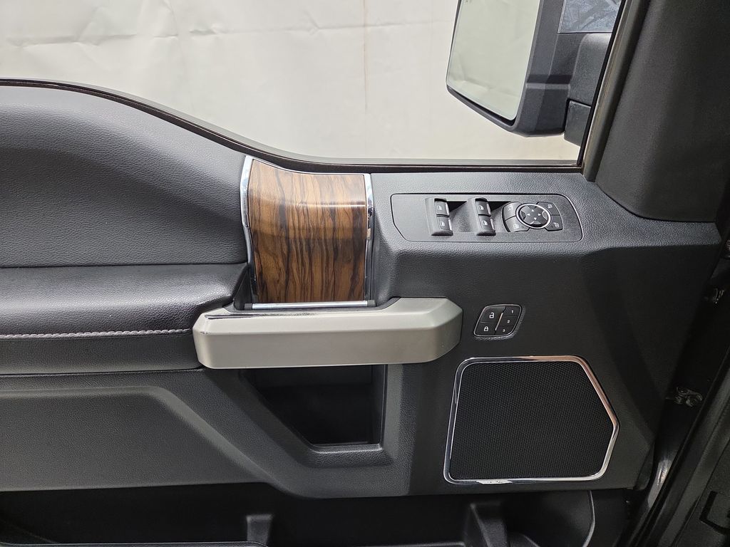 2020 Ford F-150 Lariat - Photo 20