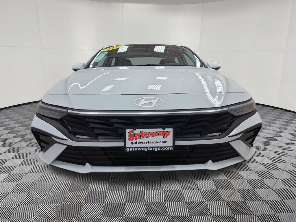 2025 Hyundai Elantra Blue - Photo 5