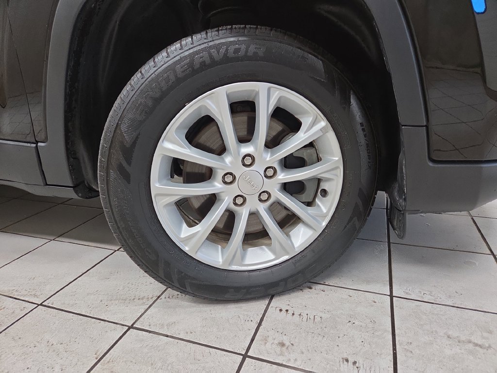 2019 Jeep Cherokee Latitude - Photo 8