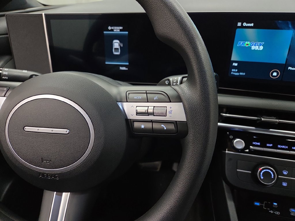 2025 Hyundai Santa Cruz SE - Photo 17
