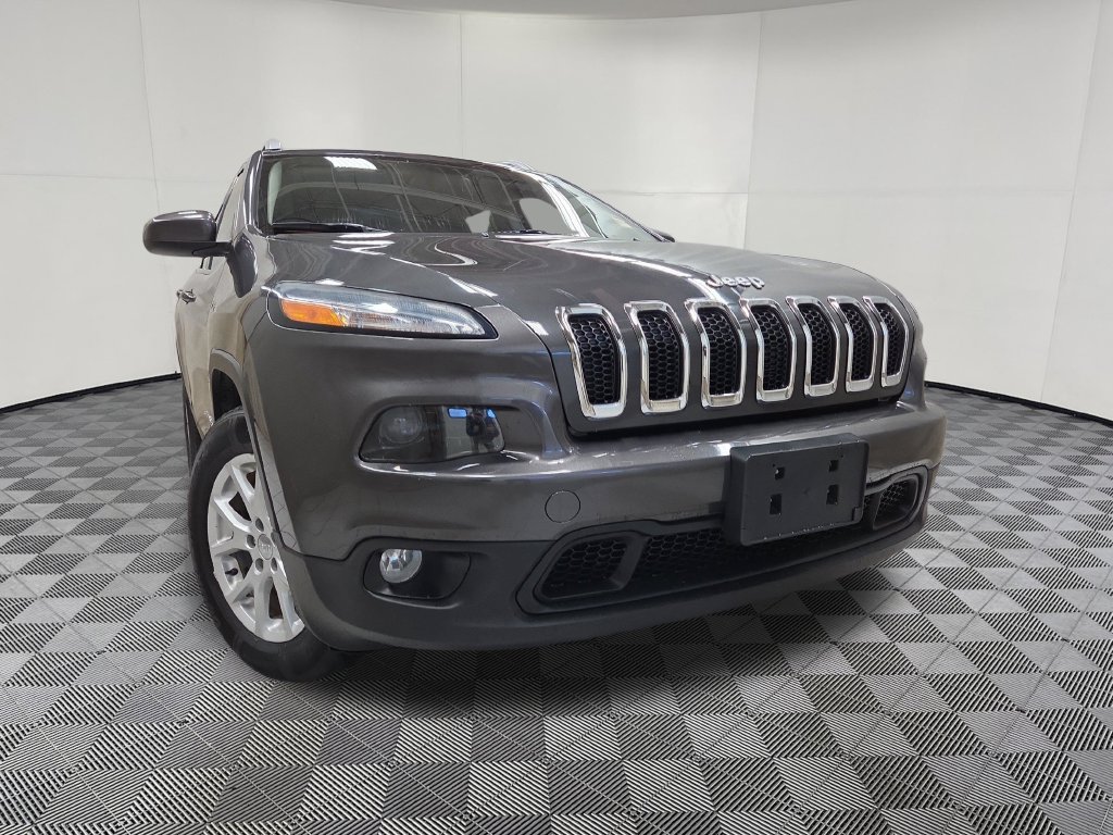 Used 2015 Jeep Cherokee Latitude SUV
