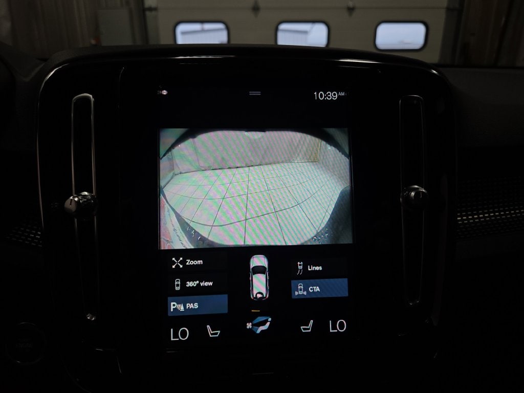 2021 Volvo XC40 R-Design - Photo 25