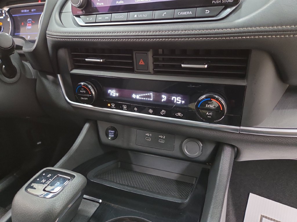 2025 Nissan Rogue SV - Photo 16