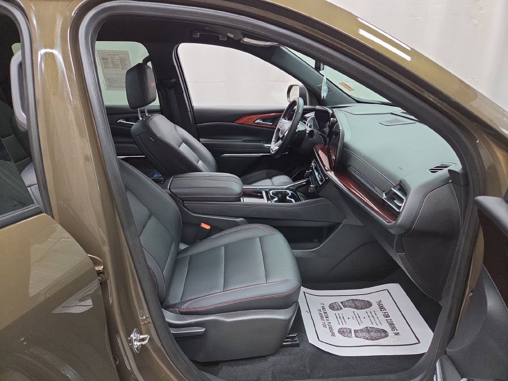2025 Chevrolet Traverse Z71 - Photo 12