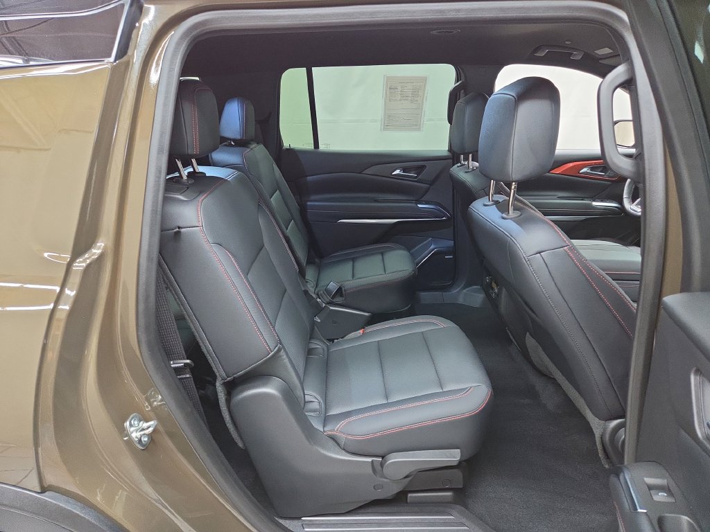 2025 Chevrolet Traverse Z71 - Photo 11
